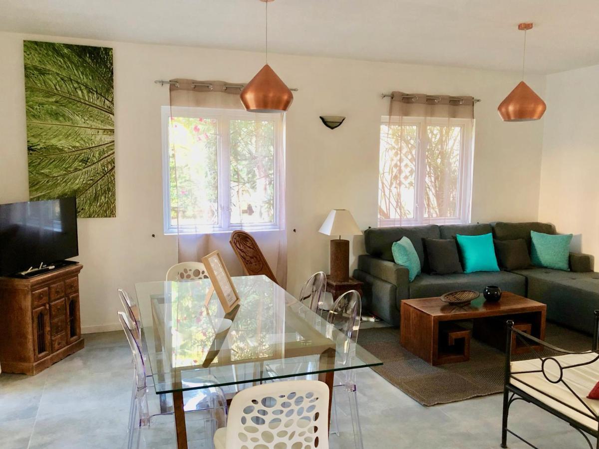 Beachfront Villa In A Beautiful And Secured Complex Flic-en-Flacq Eksteriør bilde