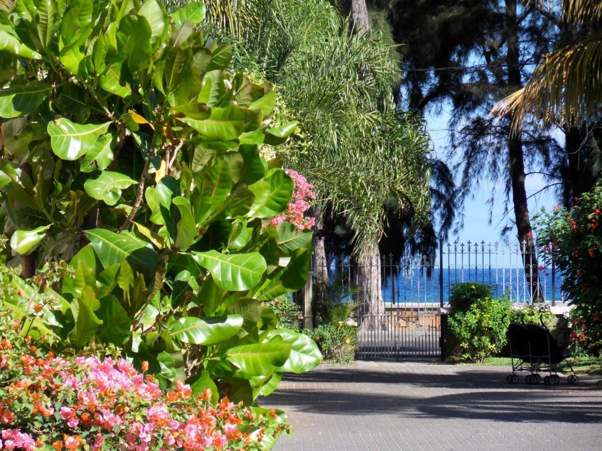 Beachfront Villa In A Beautiful And Secured Complex Flic-en-Flacq Eksteriør bilde